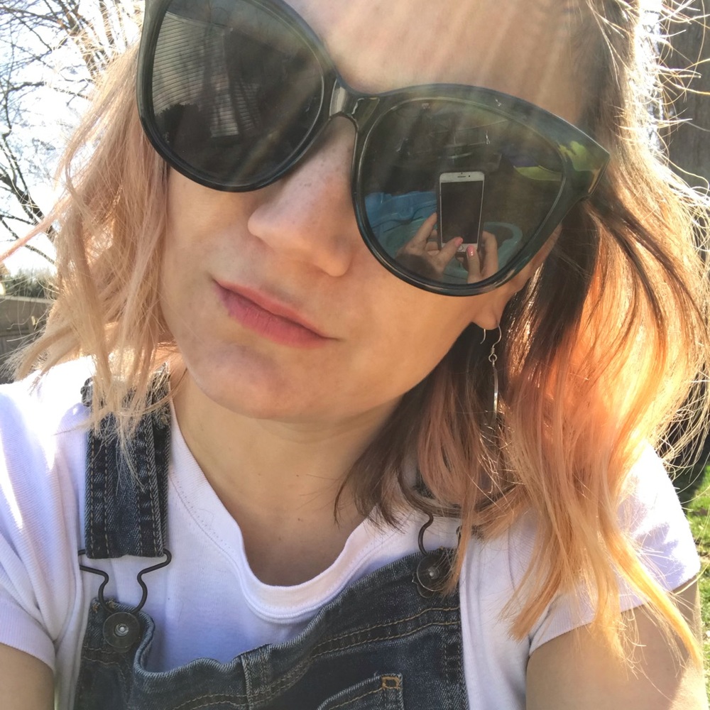 Meet your Posher, Toni